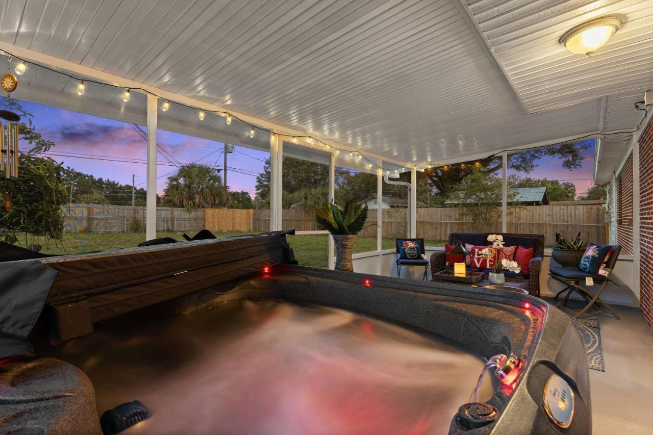 Family-friendly With Private Hot Tub!