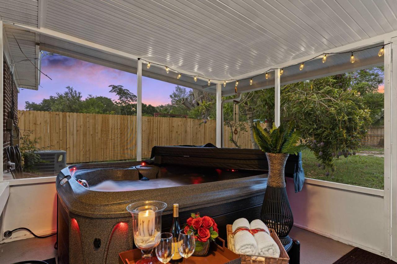 Family-friendly With Private Hot Tub! Holiday home